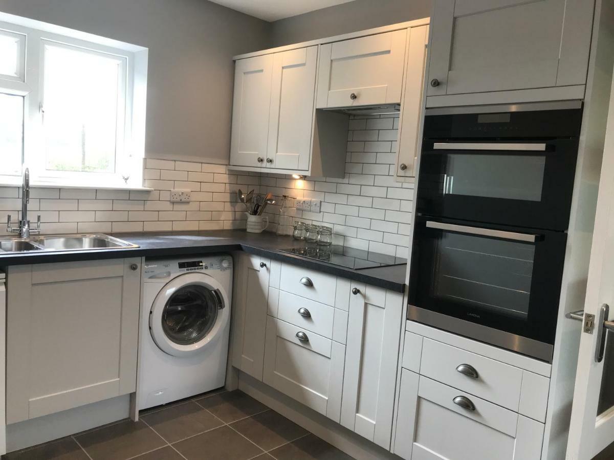 Hunters Lodge Exeter, Free Parking, Country Views, Great Wi-Fi, Large Garden Poltimore Exterior foto